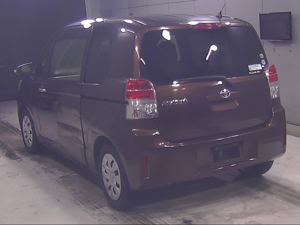 TOYOTA SPADE