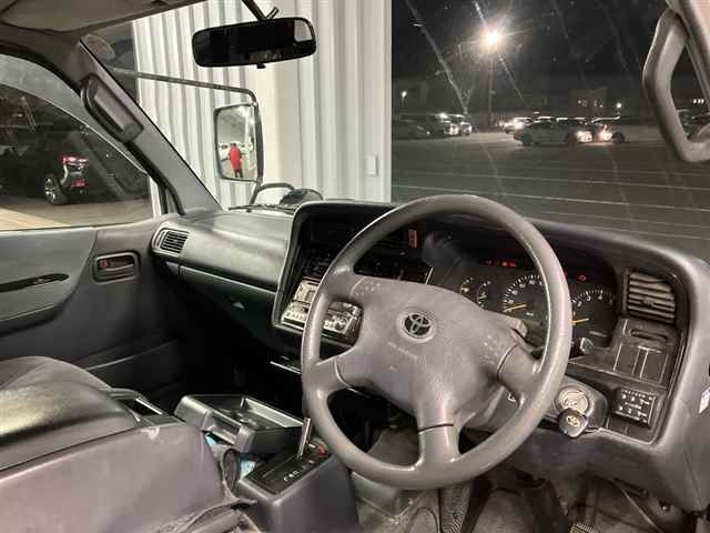 TOYOTA REGIUS ACE