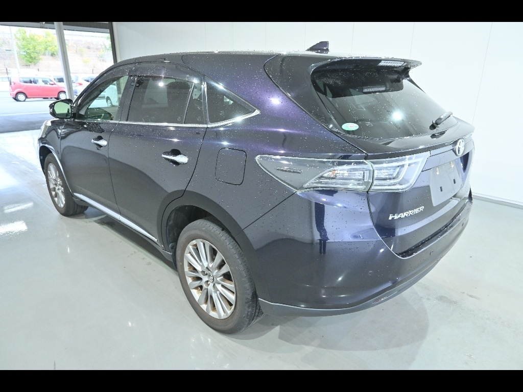TOYOTA HARRIER
