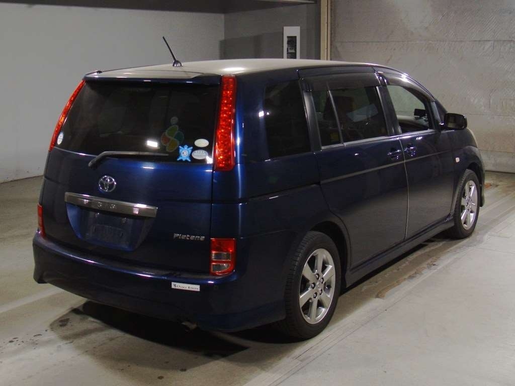 TOYOTA ISIS