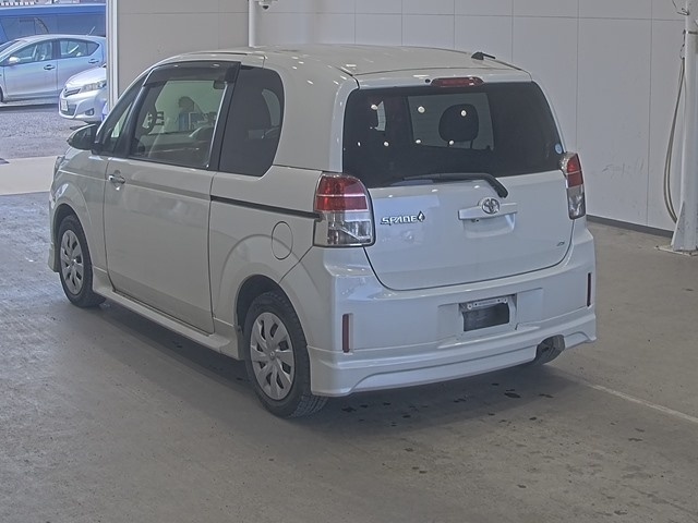 TOYOTA SPADE