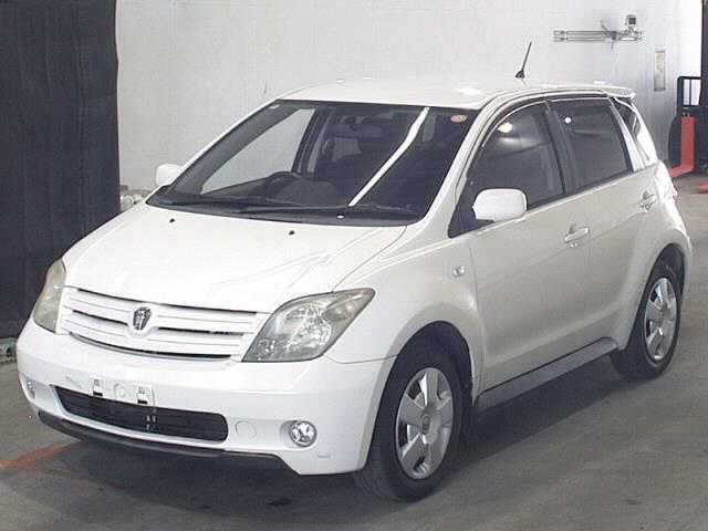 TOYOTA IST