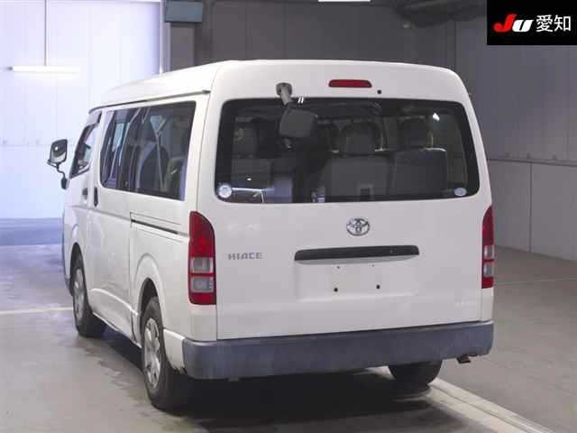 TOYOTA HIACE