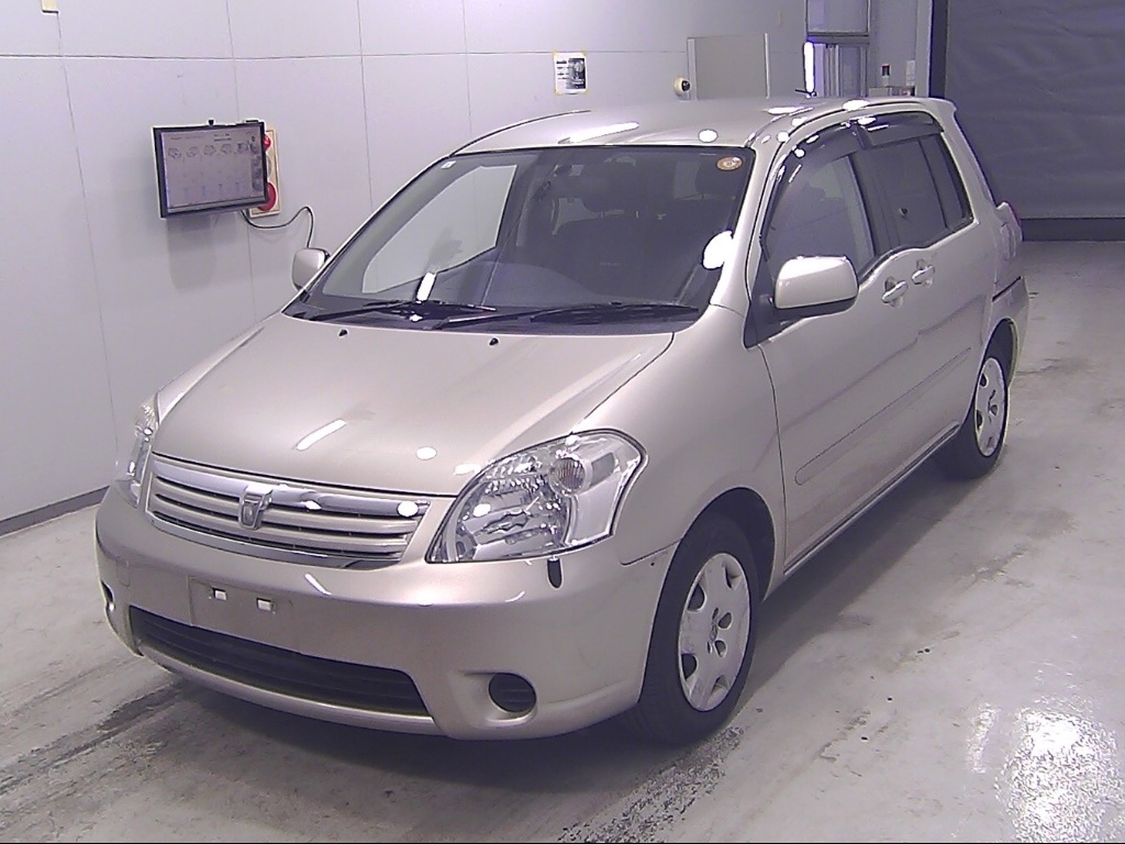 TOYOTA RAUM
