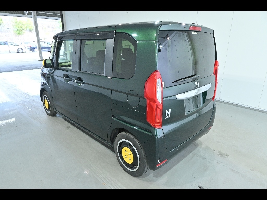 HONDA N-BOX