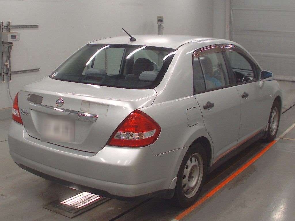 NISSAN TIIDA LATIO