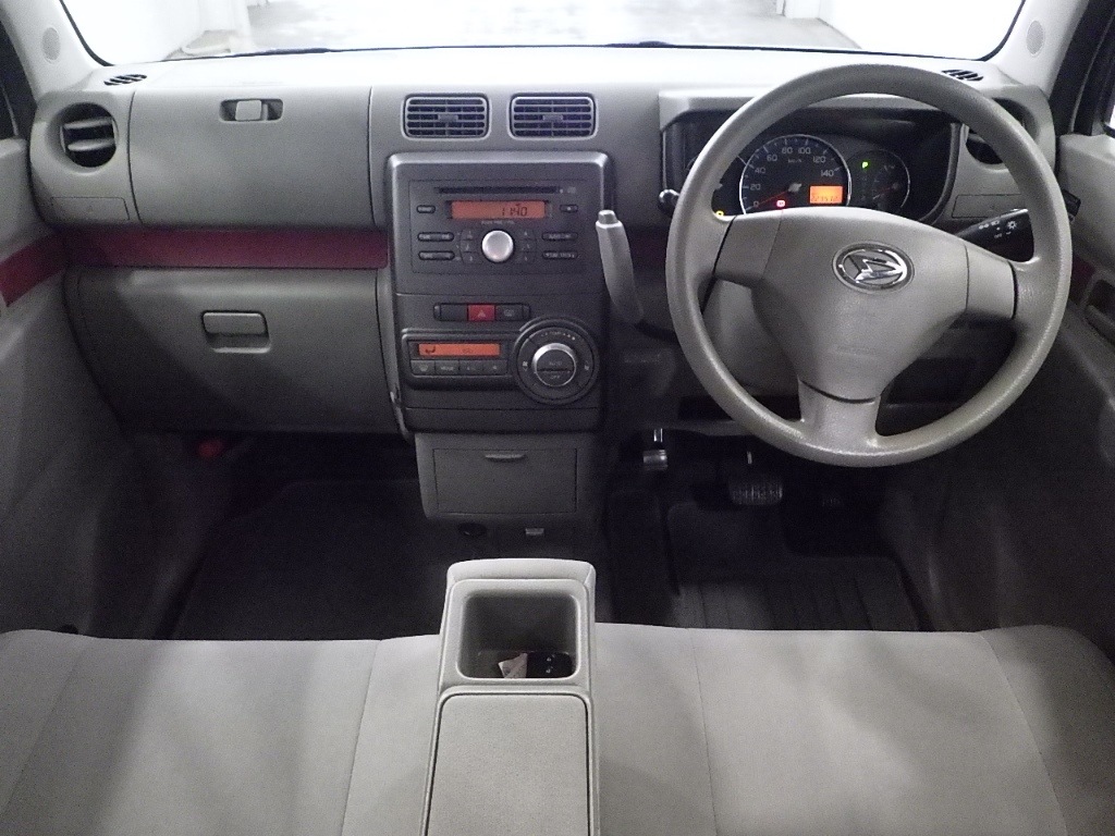 DAIHATSU MOVE CONTE