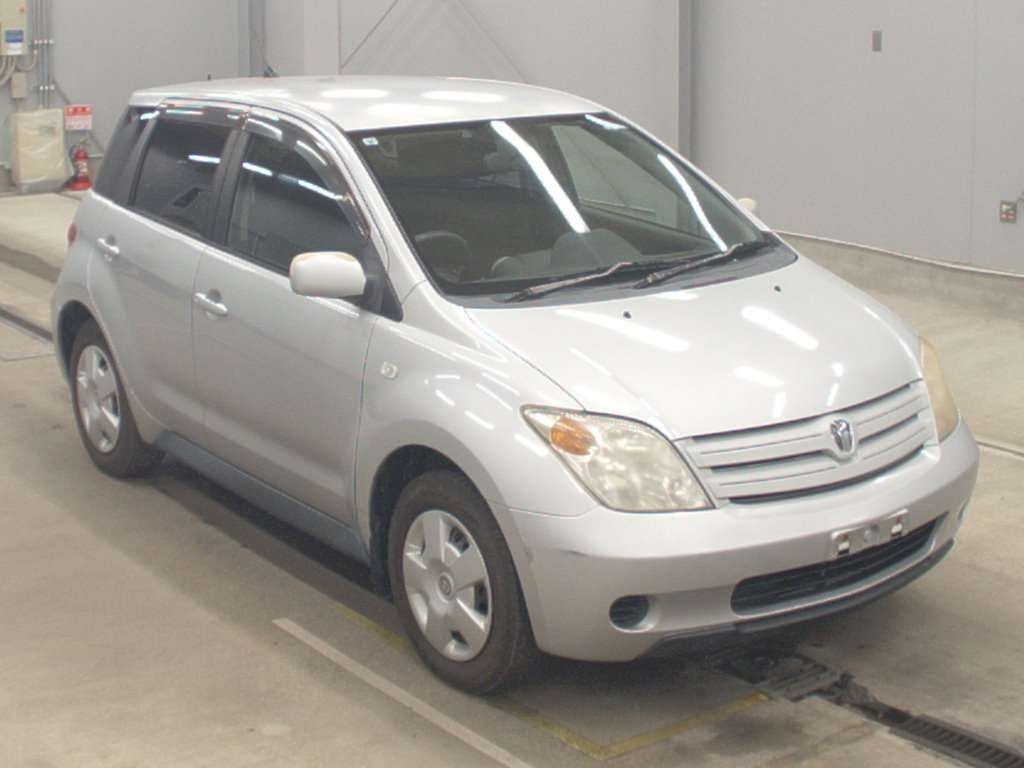 TOYOTA IST
