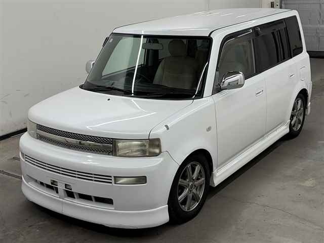 TOYOTA BB