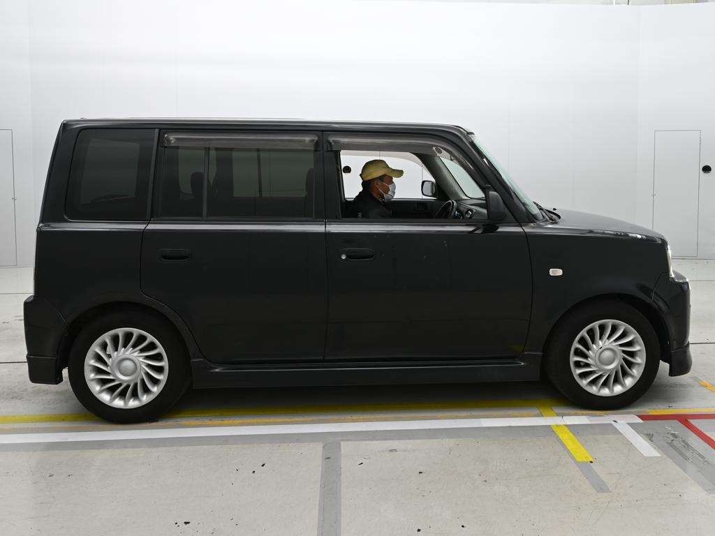 TOYOTA BB