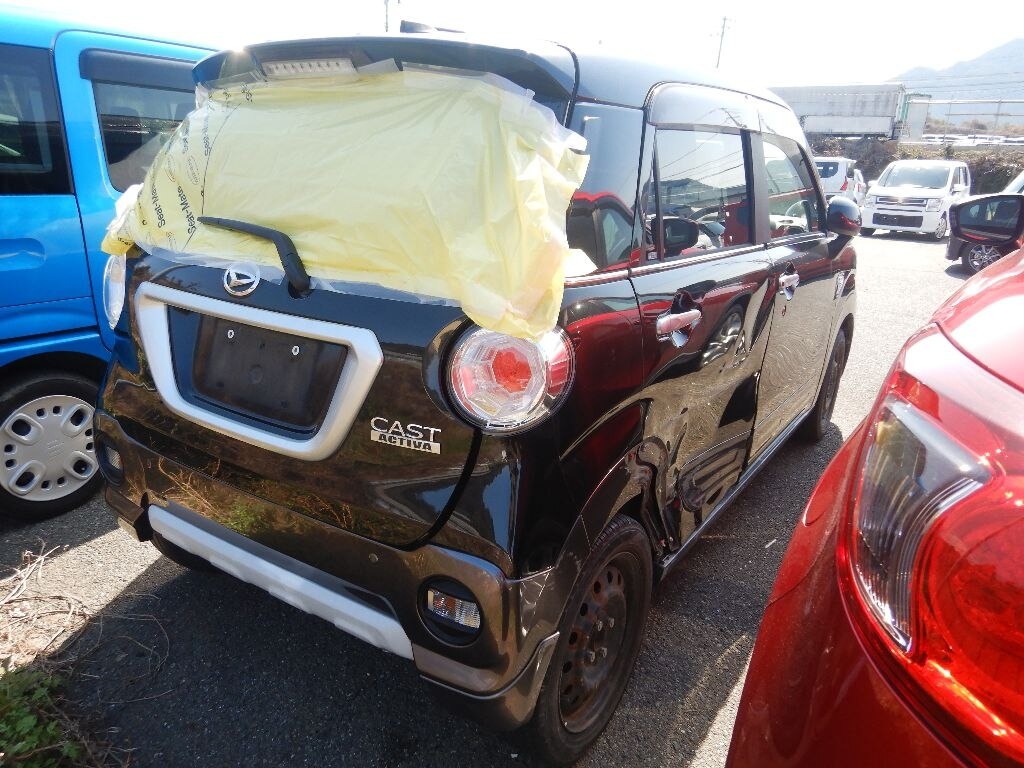 DAIHATSU CAST
