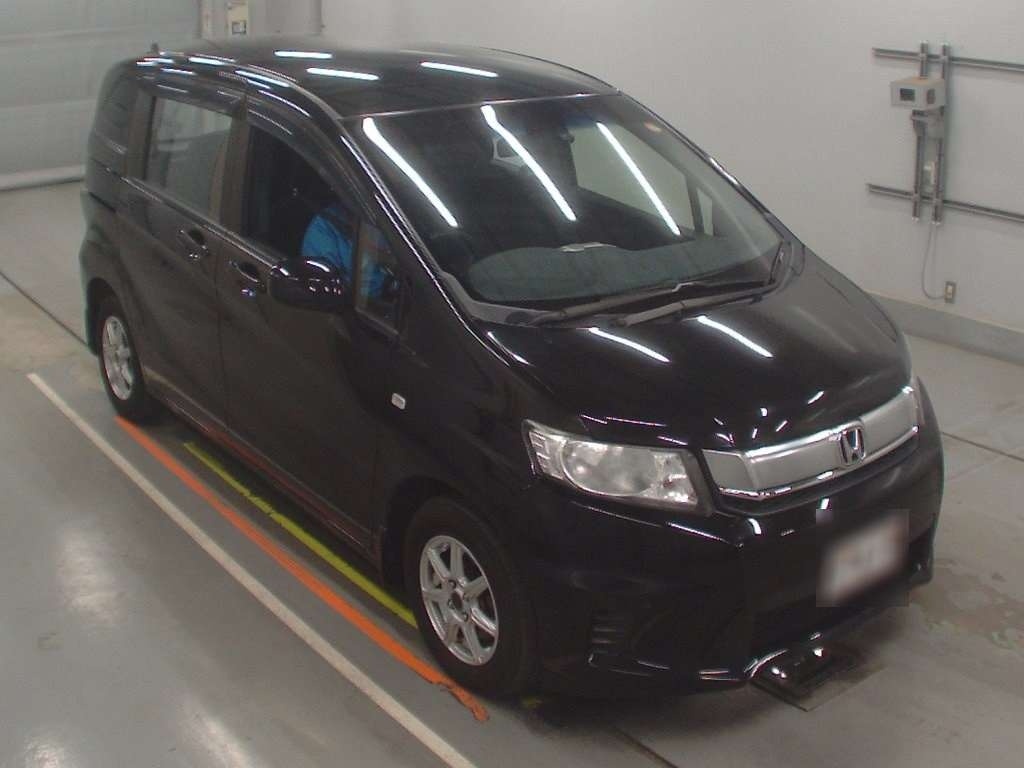 HONDA FREED SPIKE