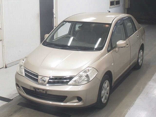 NISSAN TIIDA LATIO