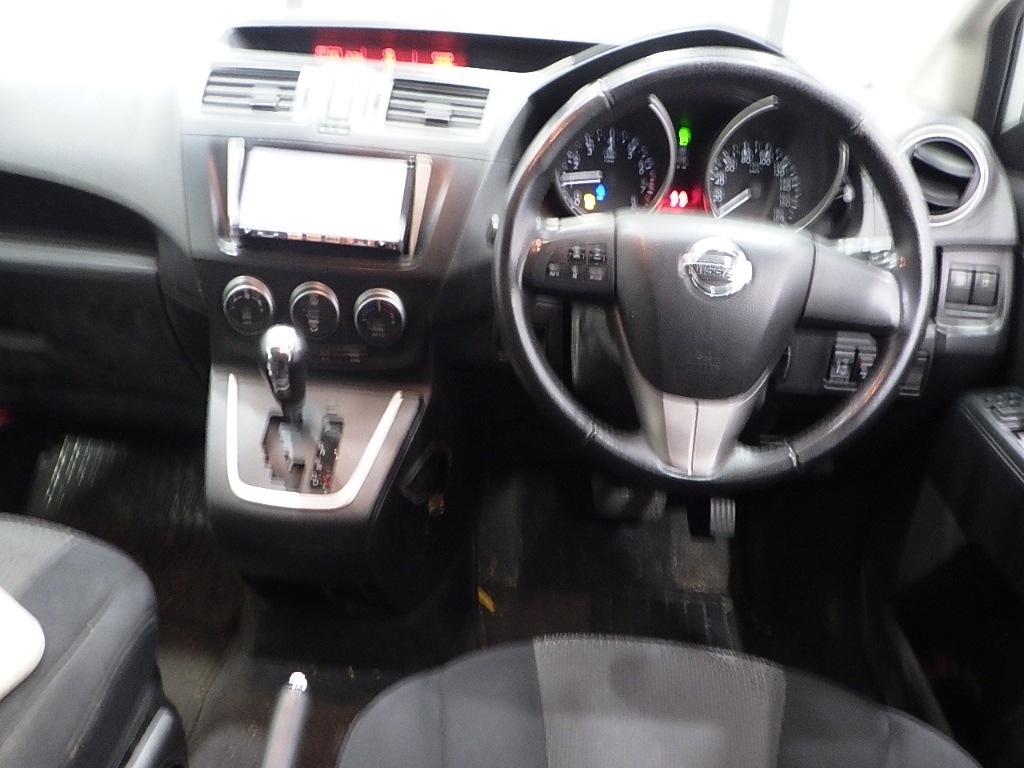 NISSAN LAFESTA