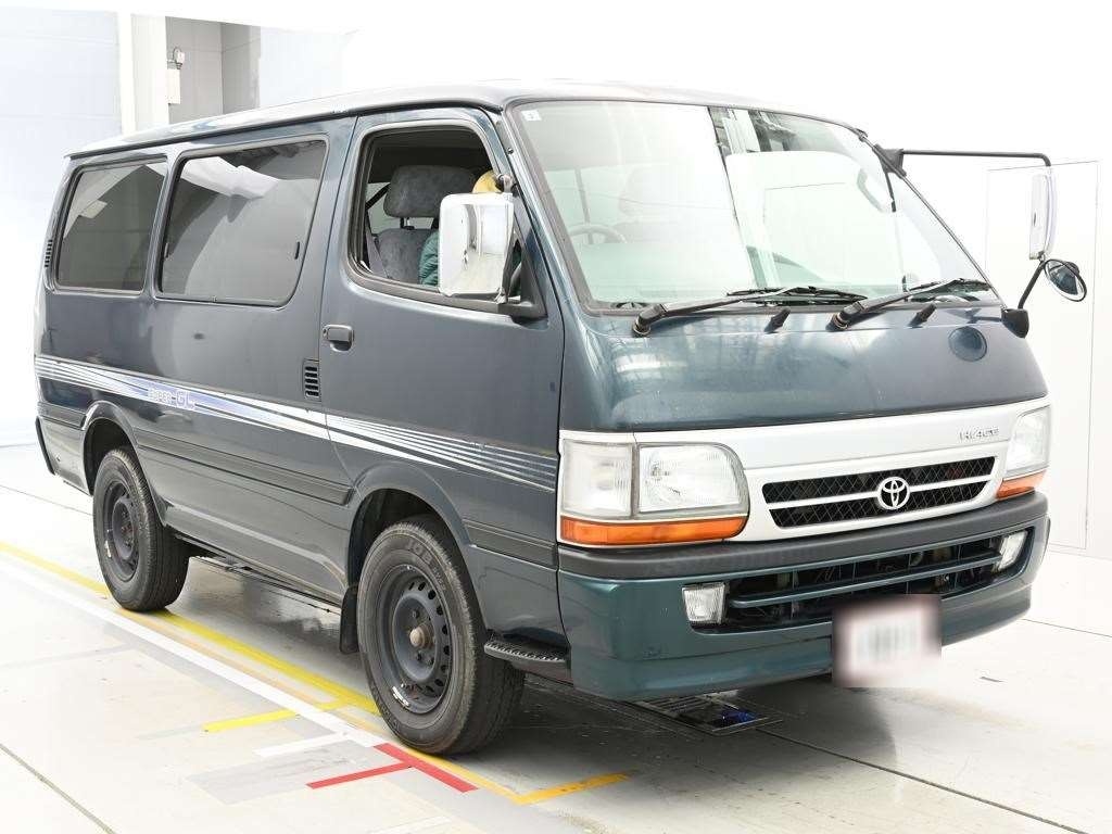 TOYOTA REGIUS ACE