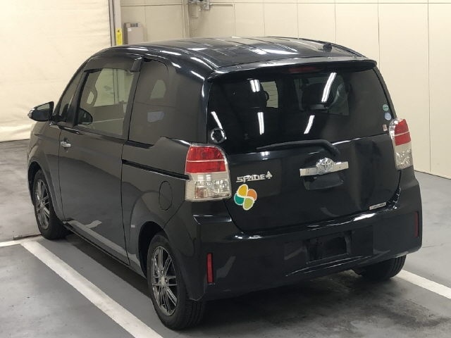 TOYOTA SPADE