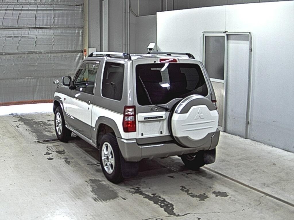 MITSUBISHI PAJERO MINI
