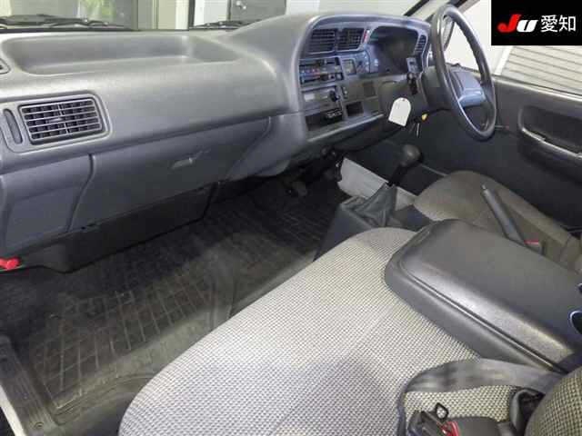 TOYOTA REGIUS ACE