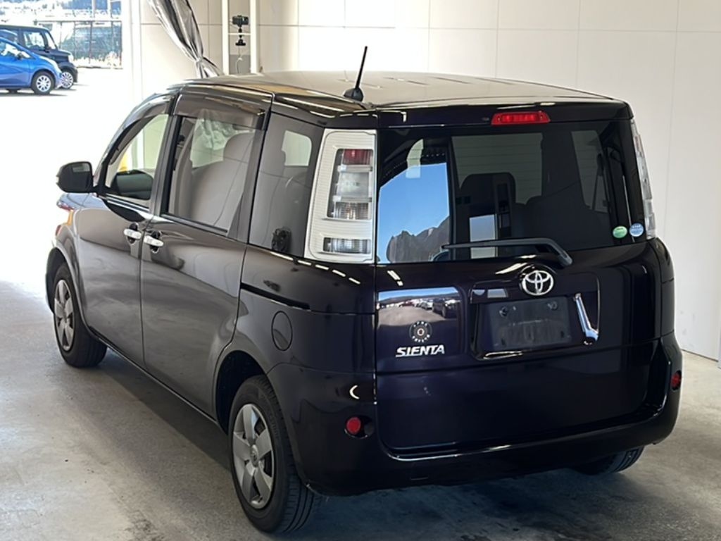 TOYOTA SIENTA