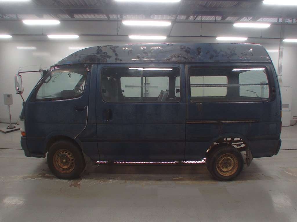 TOYOTA REGIUS ACE