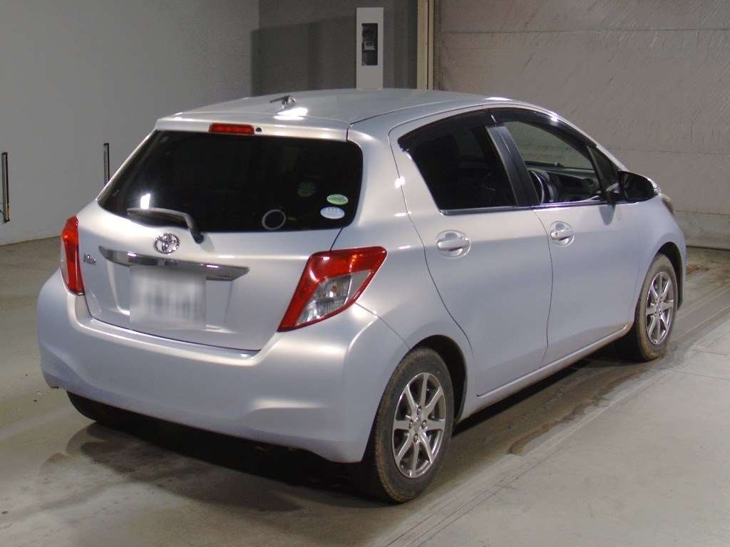 TOYOTA VITZ