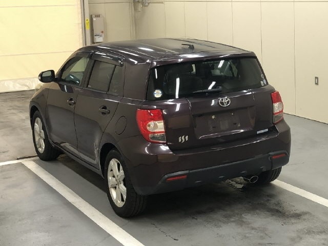 TOYOTA IST