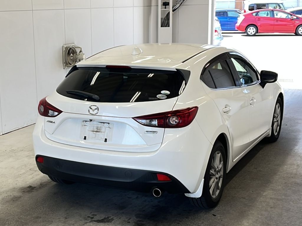MAZDA AXELA