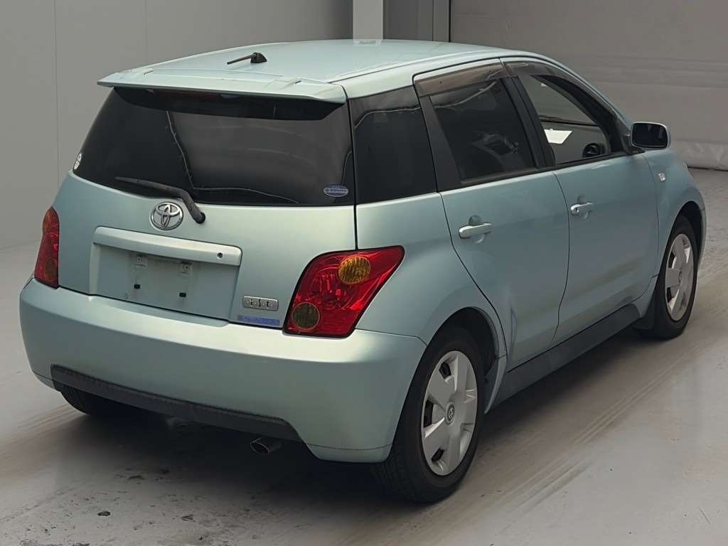 TOYOTA IST