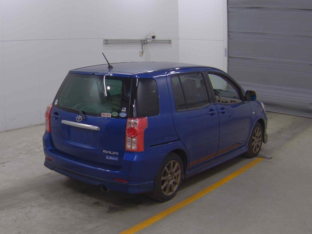 TOYOTA RAUM
