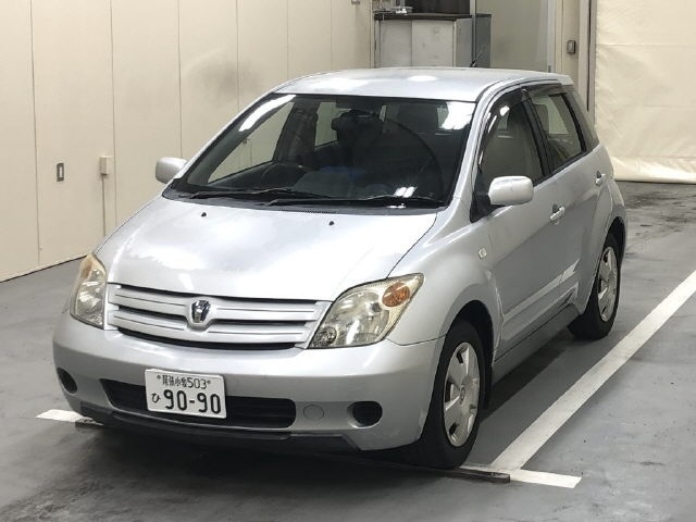 TOYOTA IST