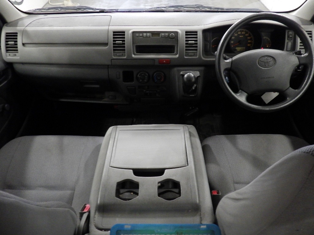 TOYOTA REGIUS ACE