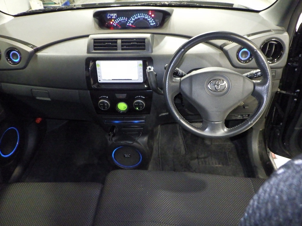 TOYOTA BB