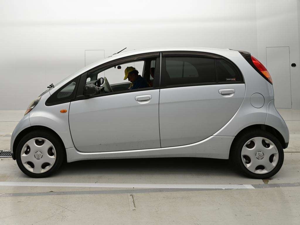 MITSUBISHI I