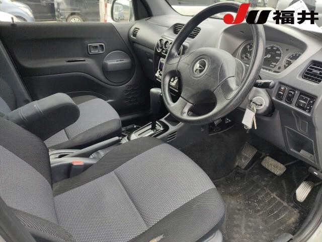 DAIHATSU TERIOS KID