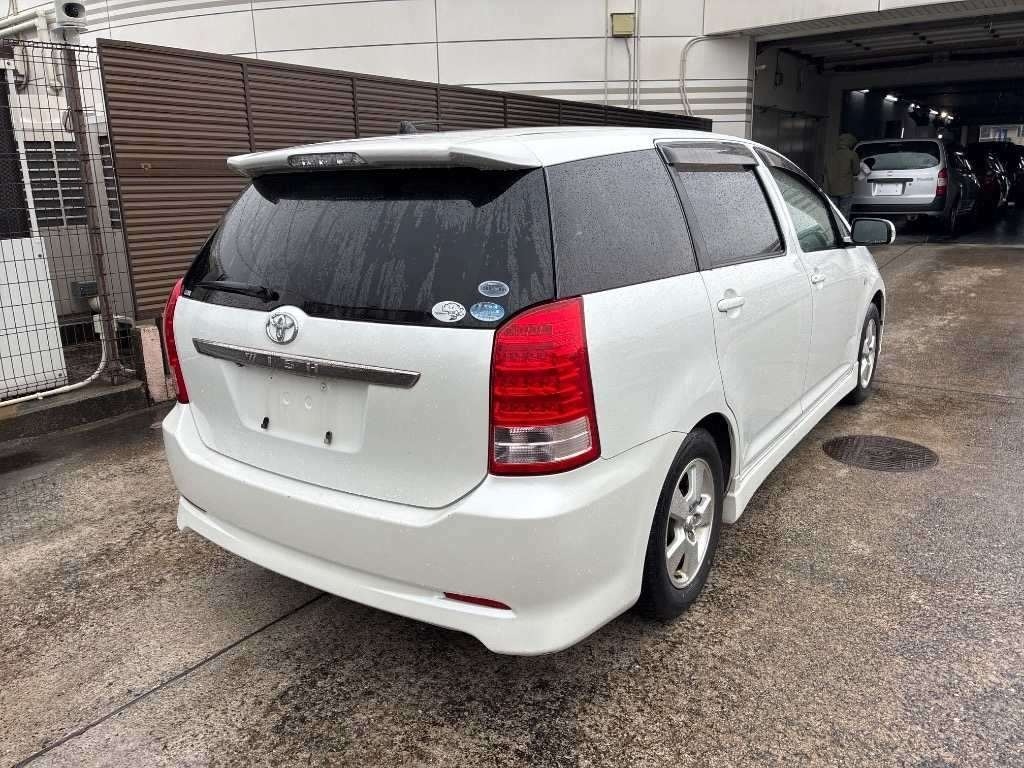 TOYOTA WISH