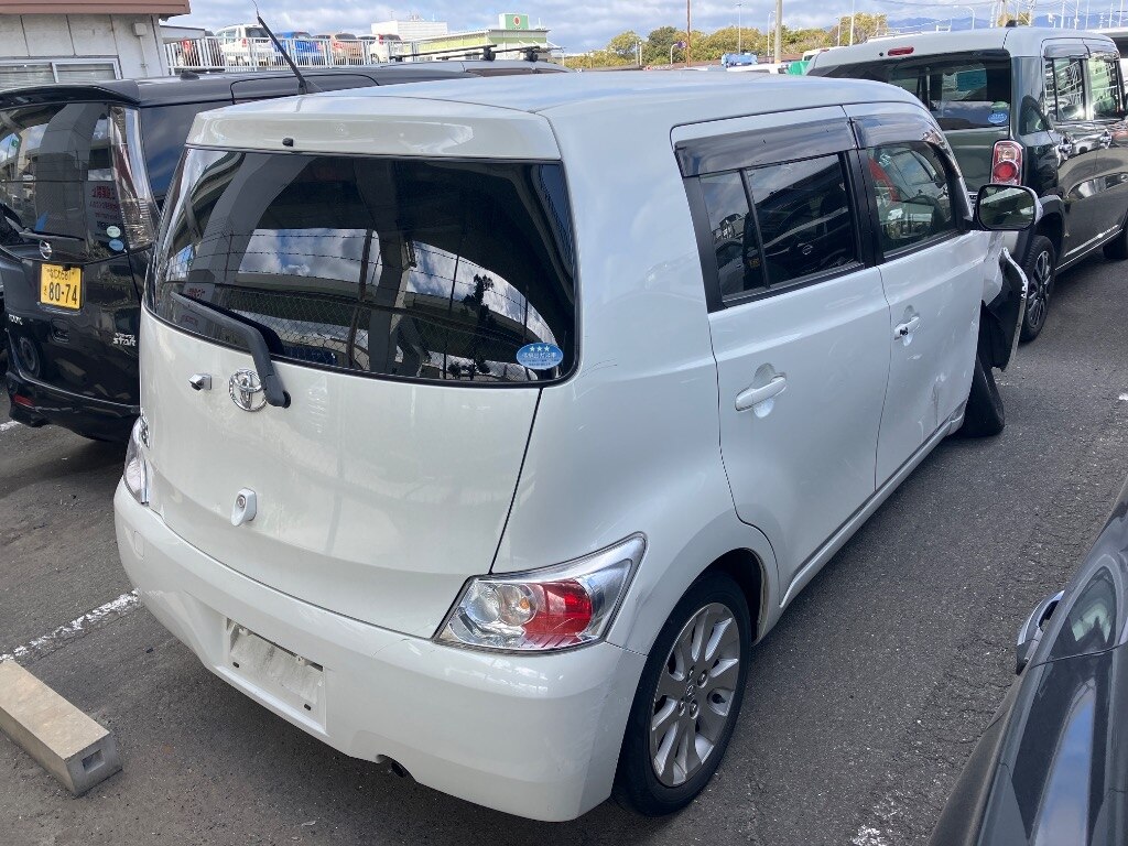 TOYOTA BB