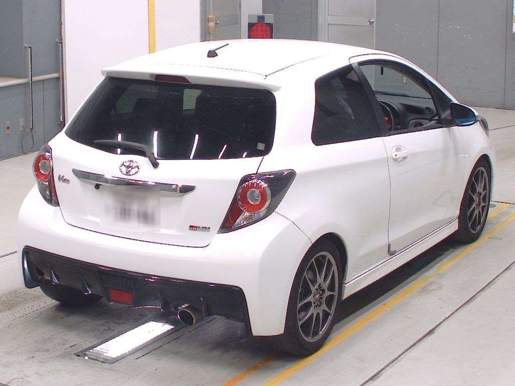 TOYOTA VITZ
