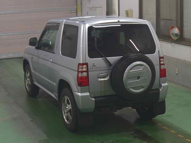 MITSUBISHI PAJERO MINI