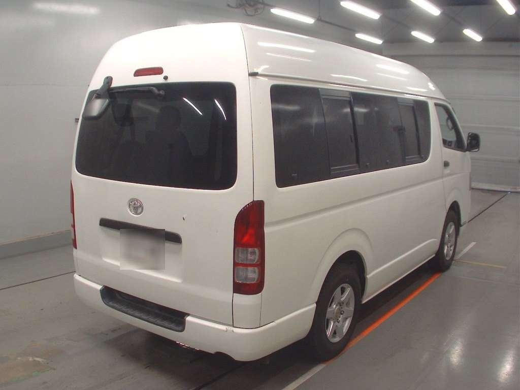 TOYOTA REGIUS ACE