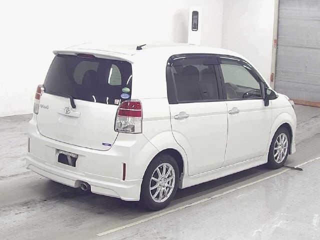 TOYOTA SPADE