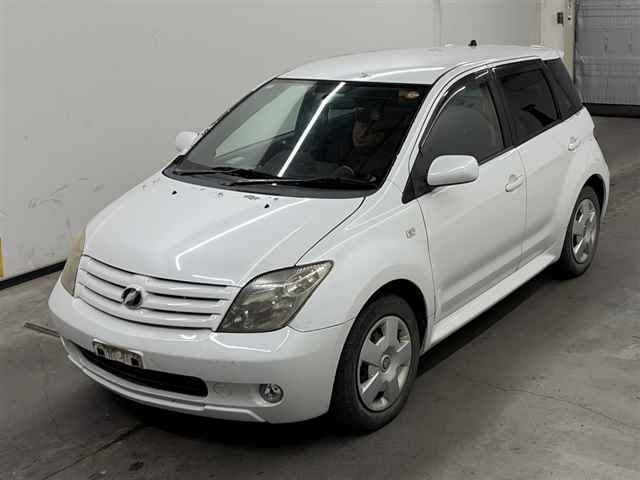 TOYOTA IST