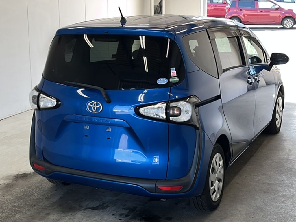TOYOTA SIENTA