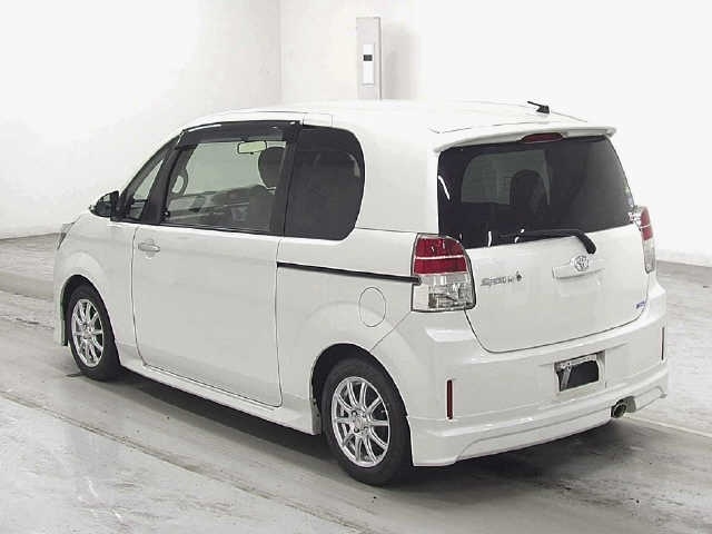 TOYOTA SPADE