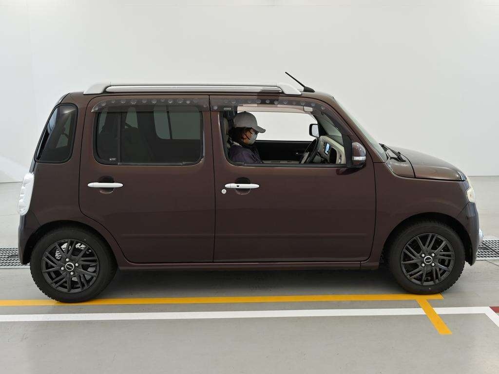 DAIHATSU MIRA COCOA
