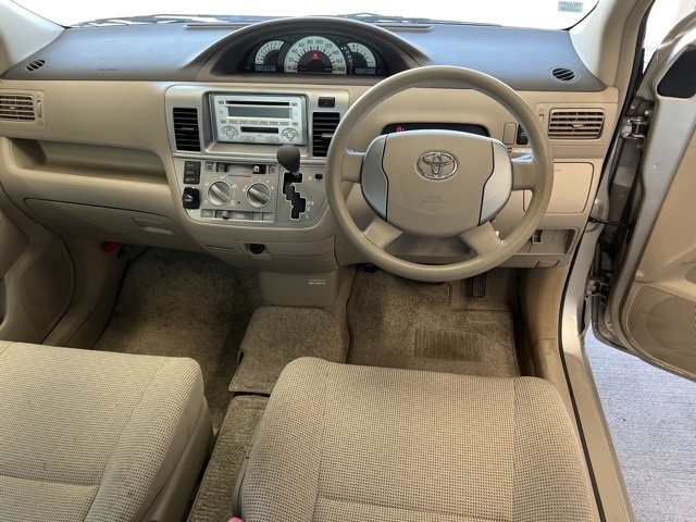TOYOTA RAUM