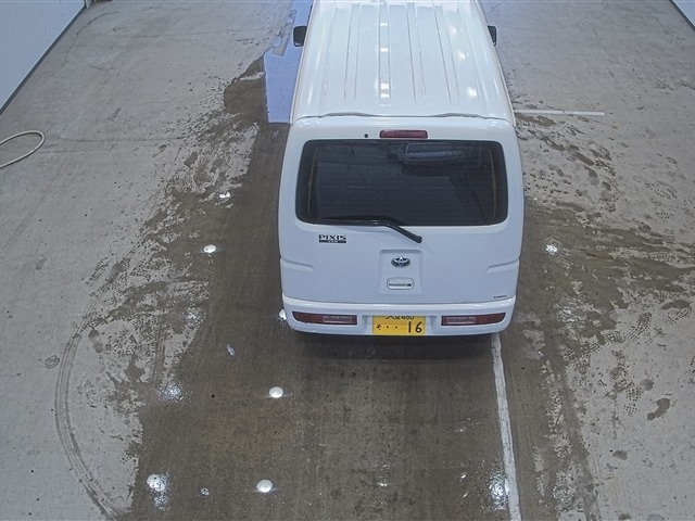 TOYOTA PIXIS VAN