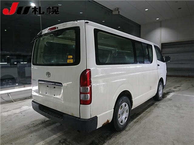 TOYOTA REGIUS ACE