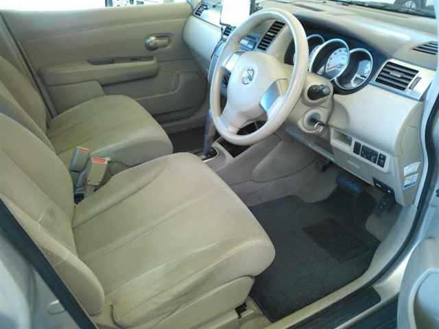 NISSAN TIIDA LATIO