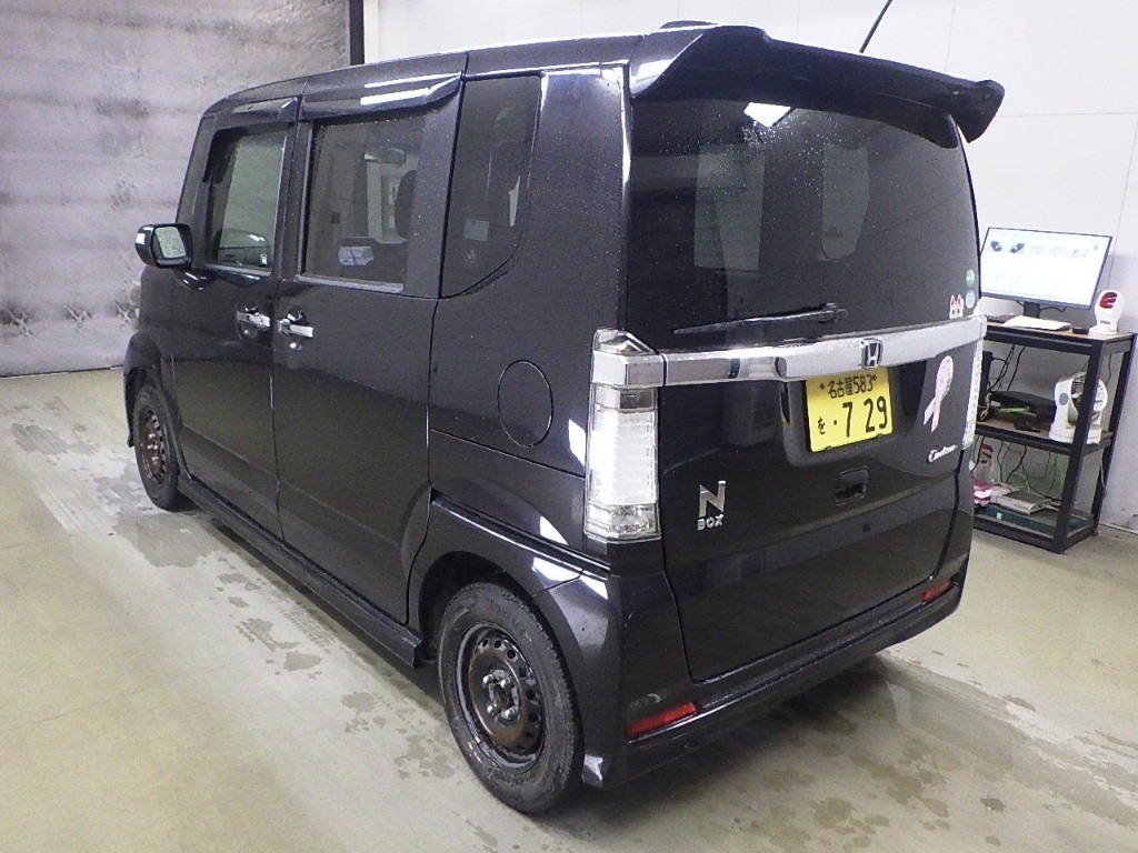 HONDA N-BOX
