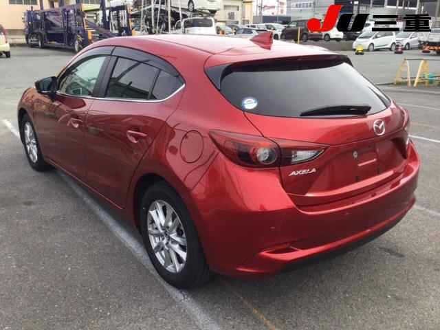 MAZDA AXELA